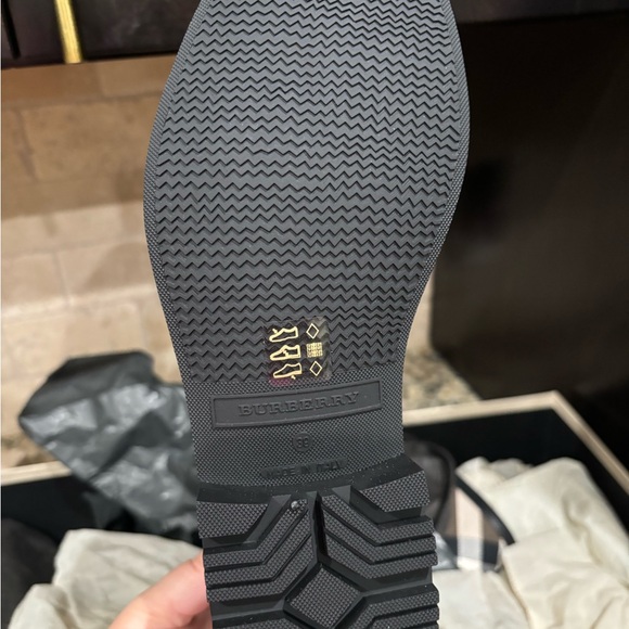 Burberry Woman’s Black Crosshill House Check Rain Boots, Size 39, NIB - Picture 4 of 5